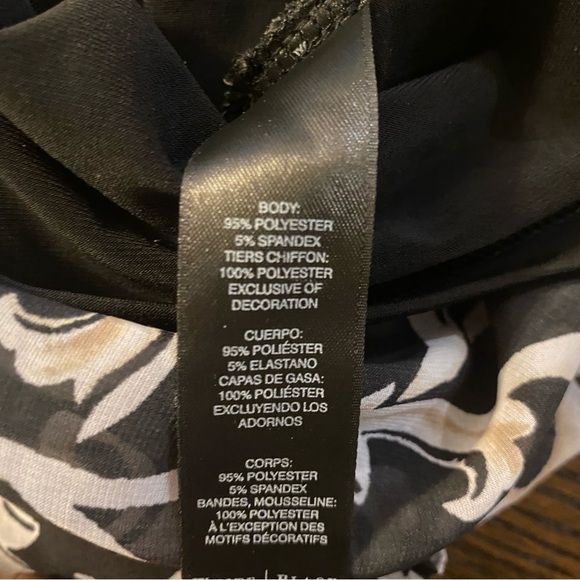 White House Black Market Black Tan Ruffled Tank Top Size Medium - Picture 9 of 9